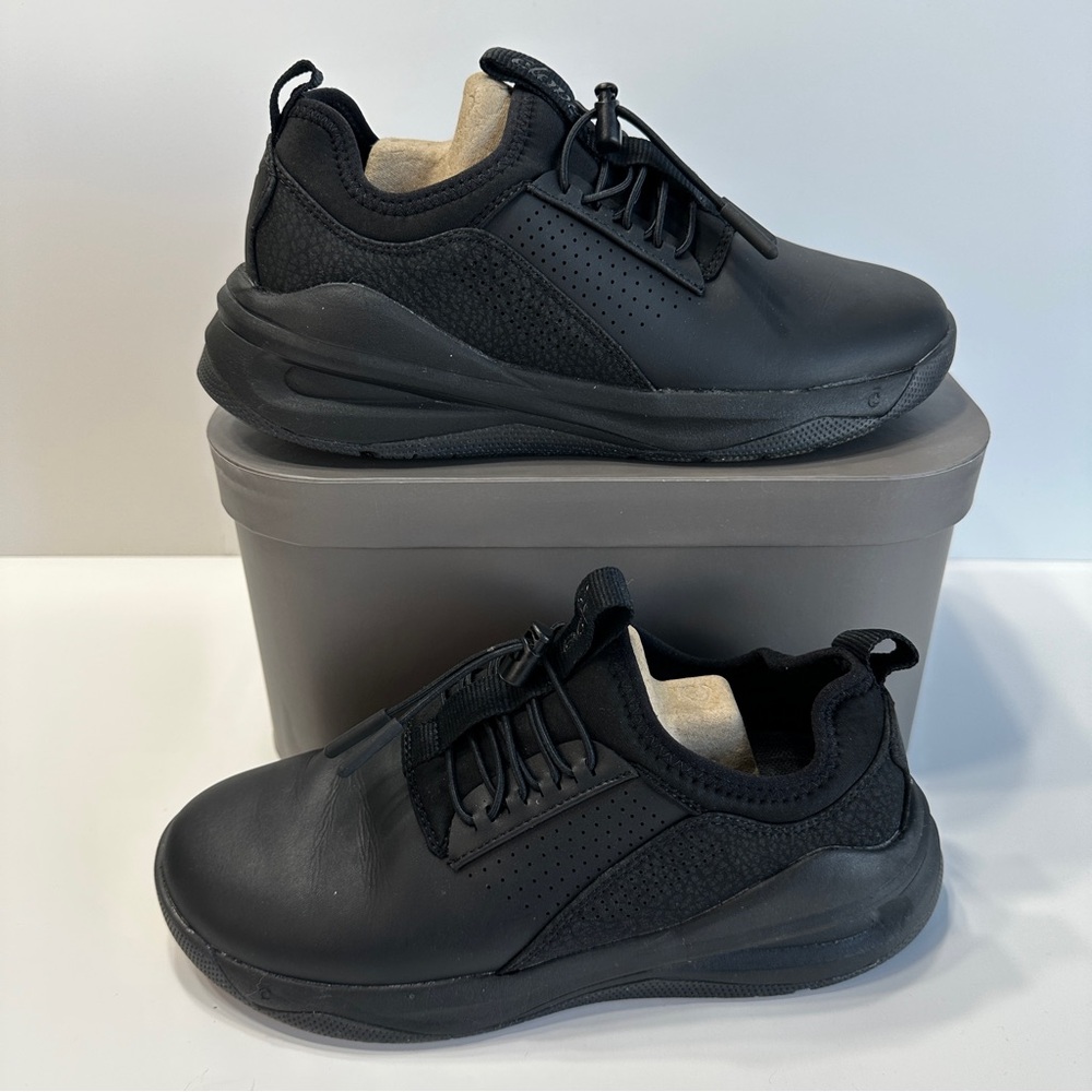 NEW without box/tags Black Clove Sneakers - Women's 6